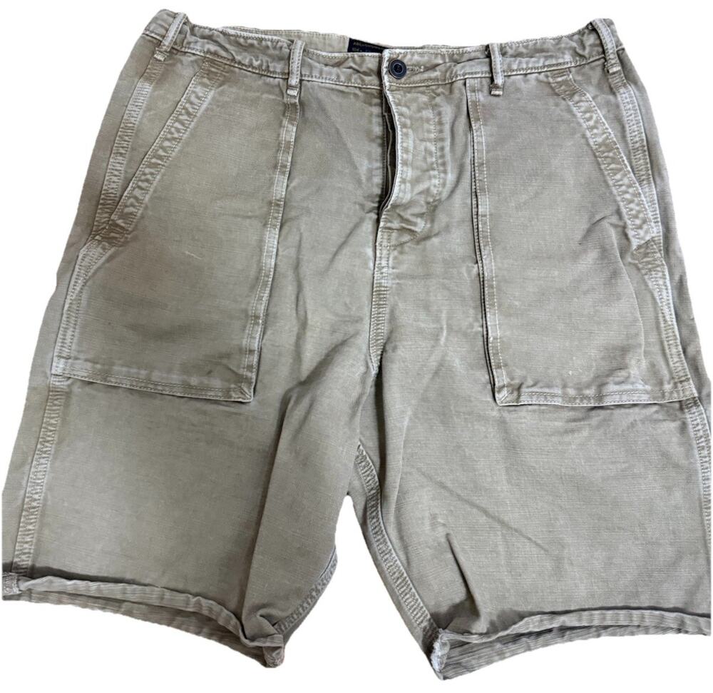 ABERCROMBIE AND FITCH Men’s Cargo Khaki Button Up Cotton Shorts Raw Hem Size 33